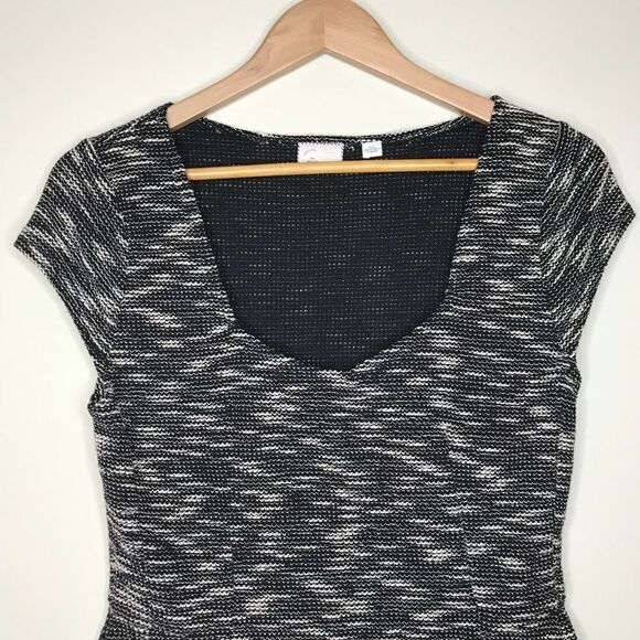Postmark Medium Anthro Grey Sweater - Picture 3 of 8